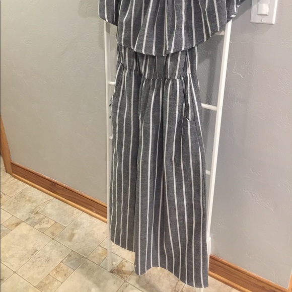 NEW/NEVER WORN one piece cropped jumpsuit - Picture 3 of 6